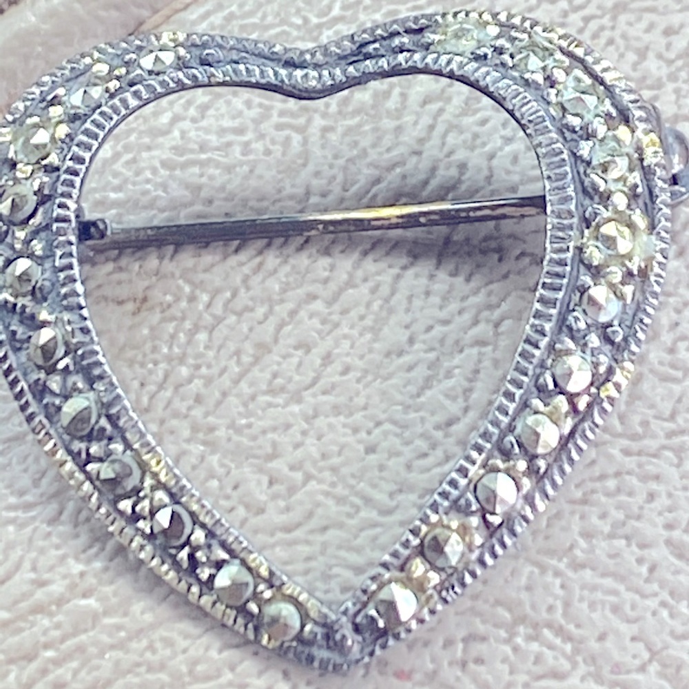 Vintage Heart brooch